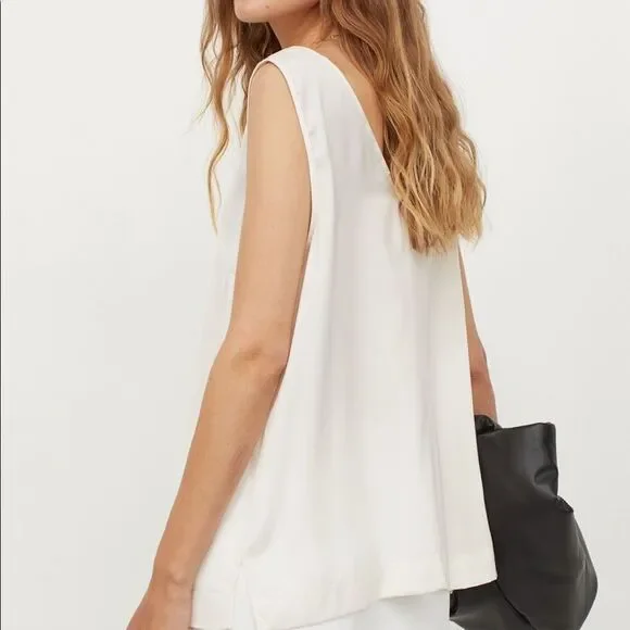 h&m sleeveless satin blouse . NWT - Picture 4 of 9